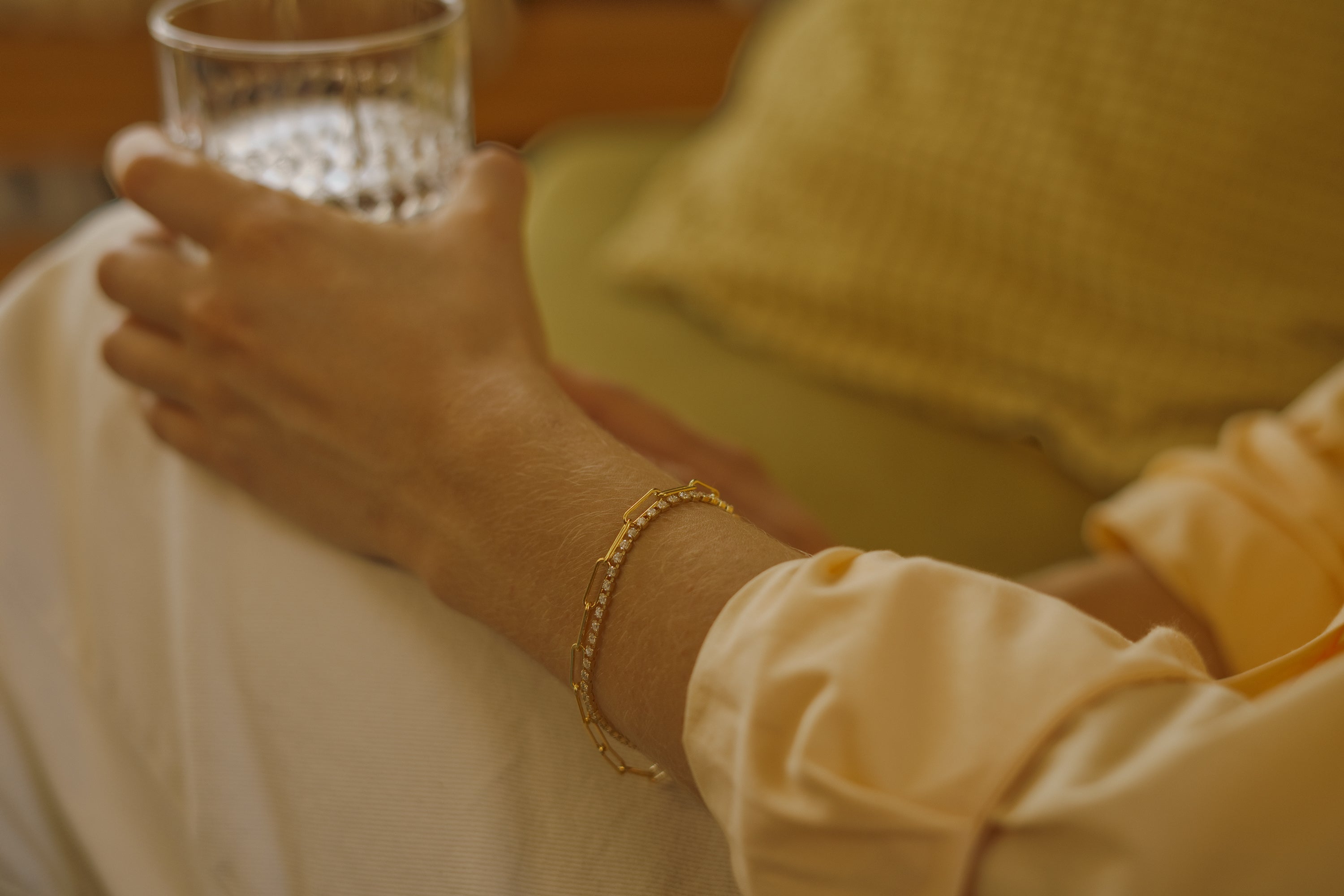 Armbänder und Fußkettchen