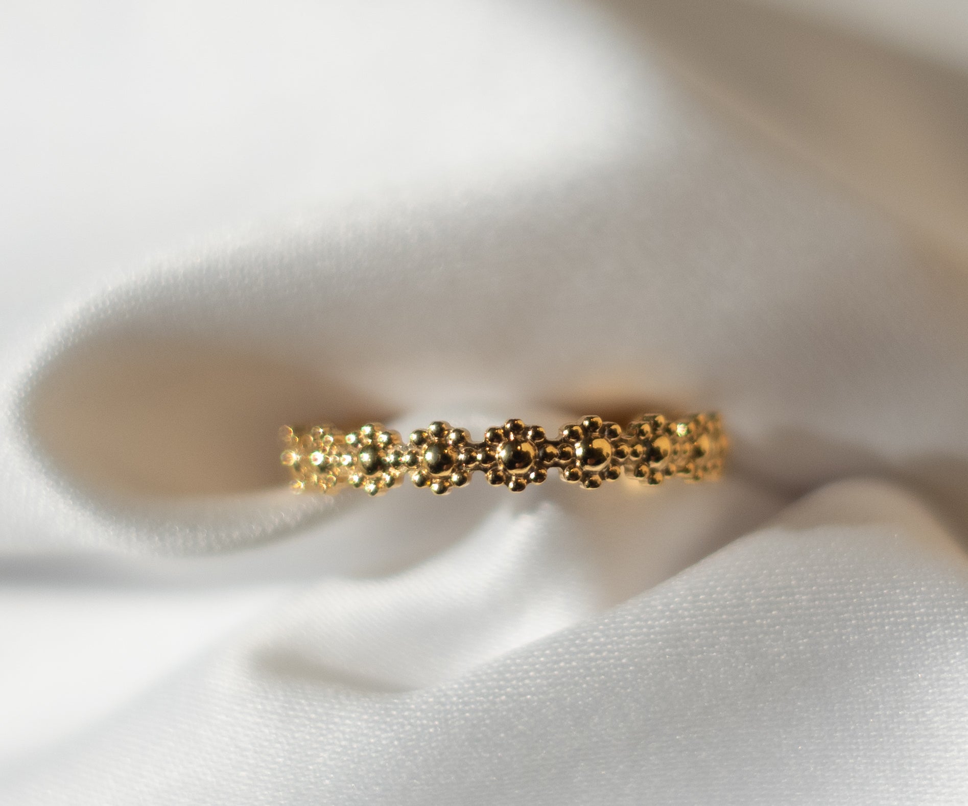 GOLDA – Ring mit Blümchen