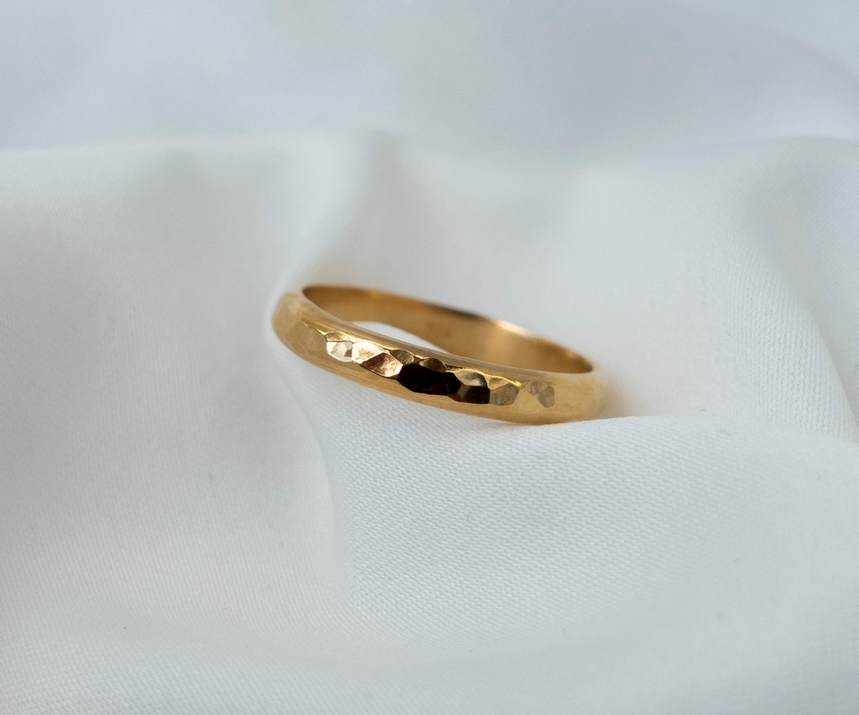 YETTA MEDIUM – gehämmerter Ring