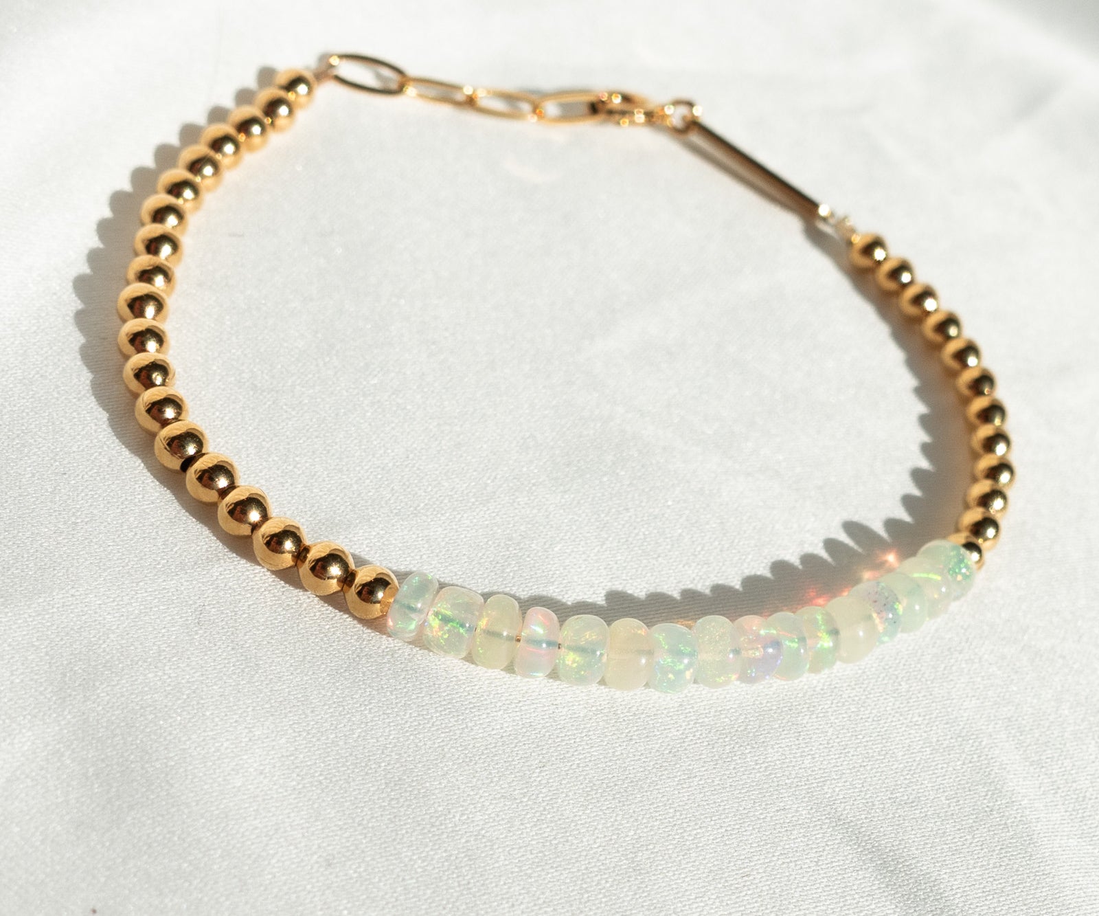 NEBULA – Armband mit Opalen