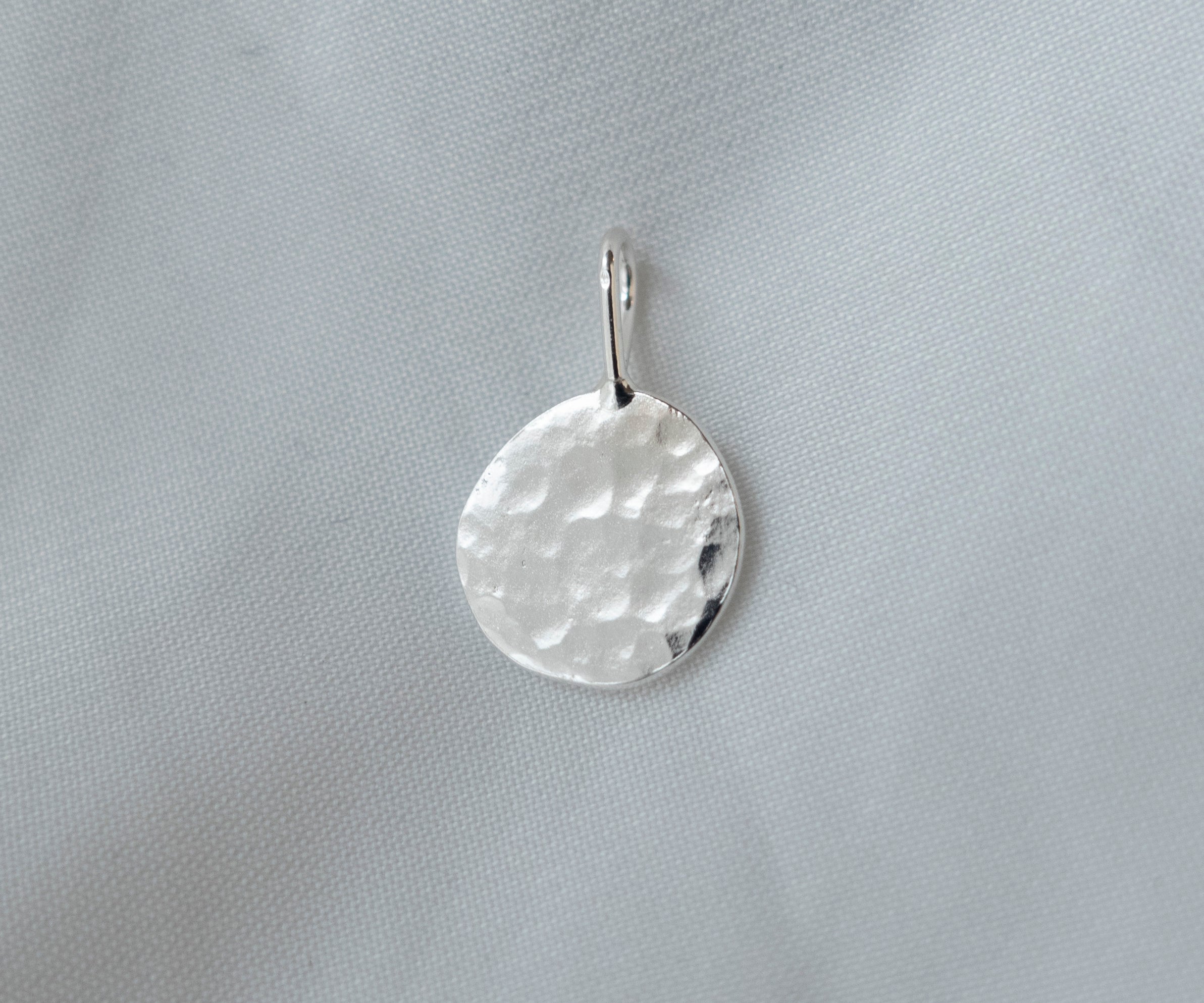 THEIDA – Anhänger aus recyceltem Sterling Silber