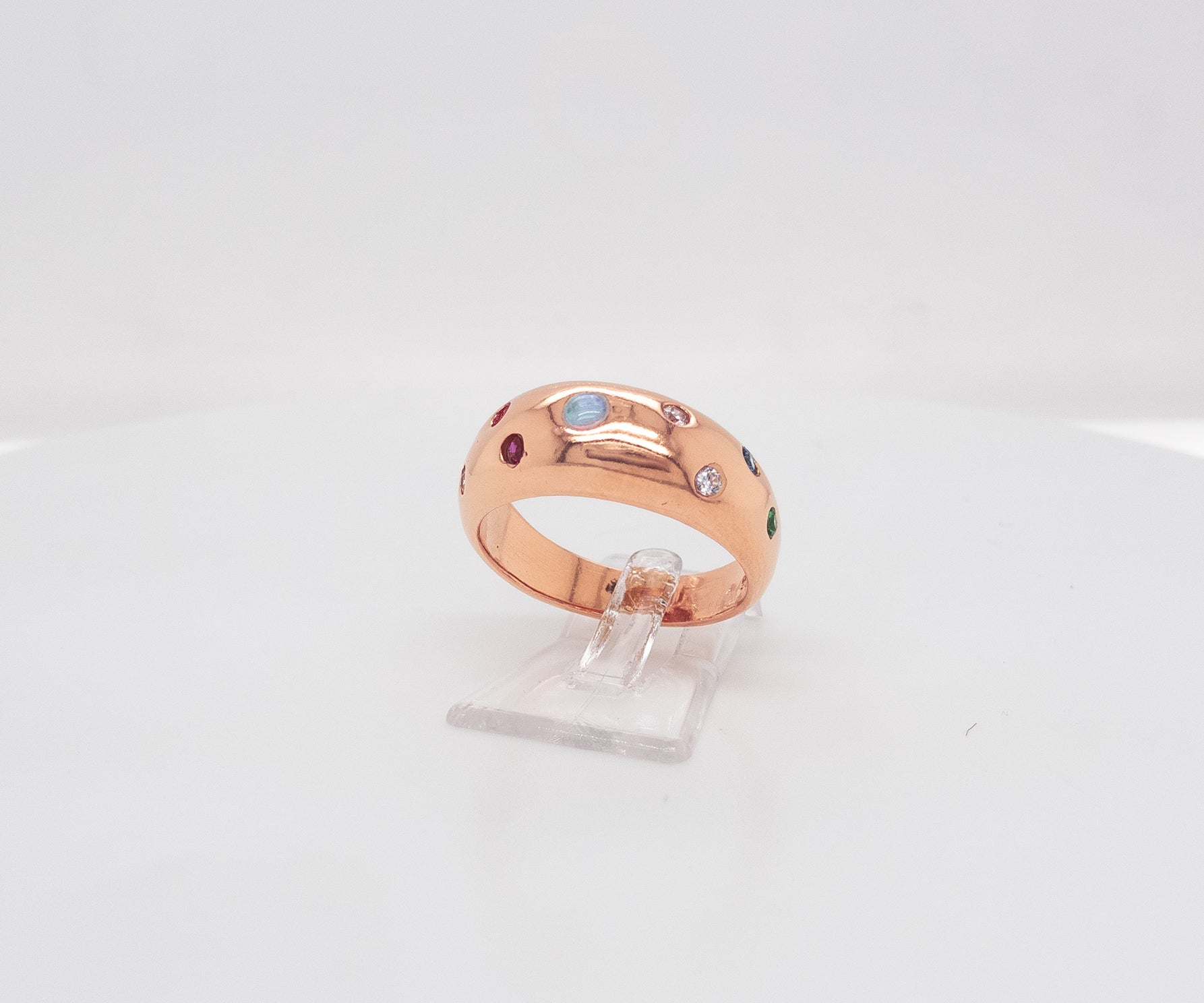AURA – Ring mit Opal und Regenbogen Zirkonia