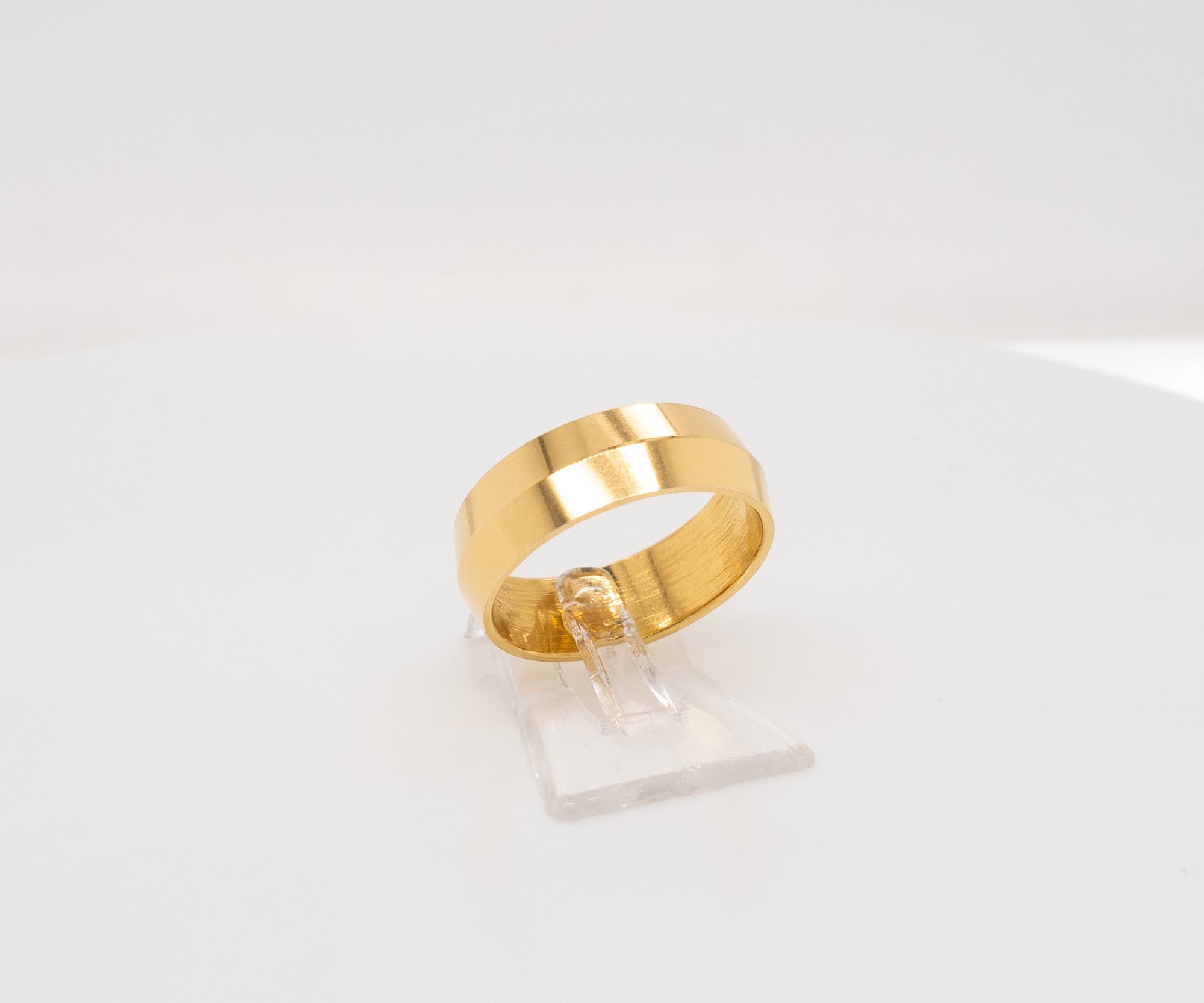ISSA – spitzer Ring