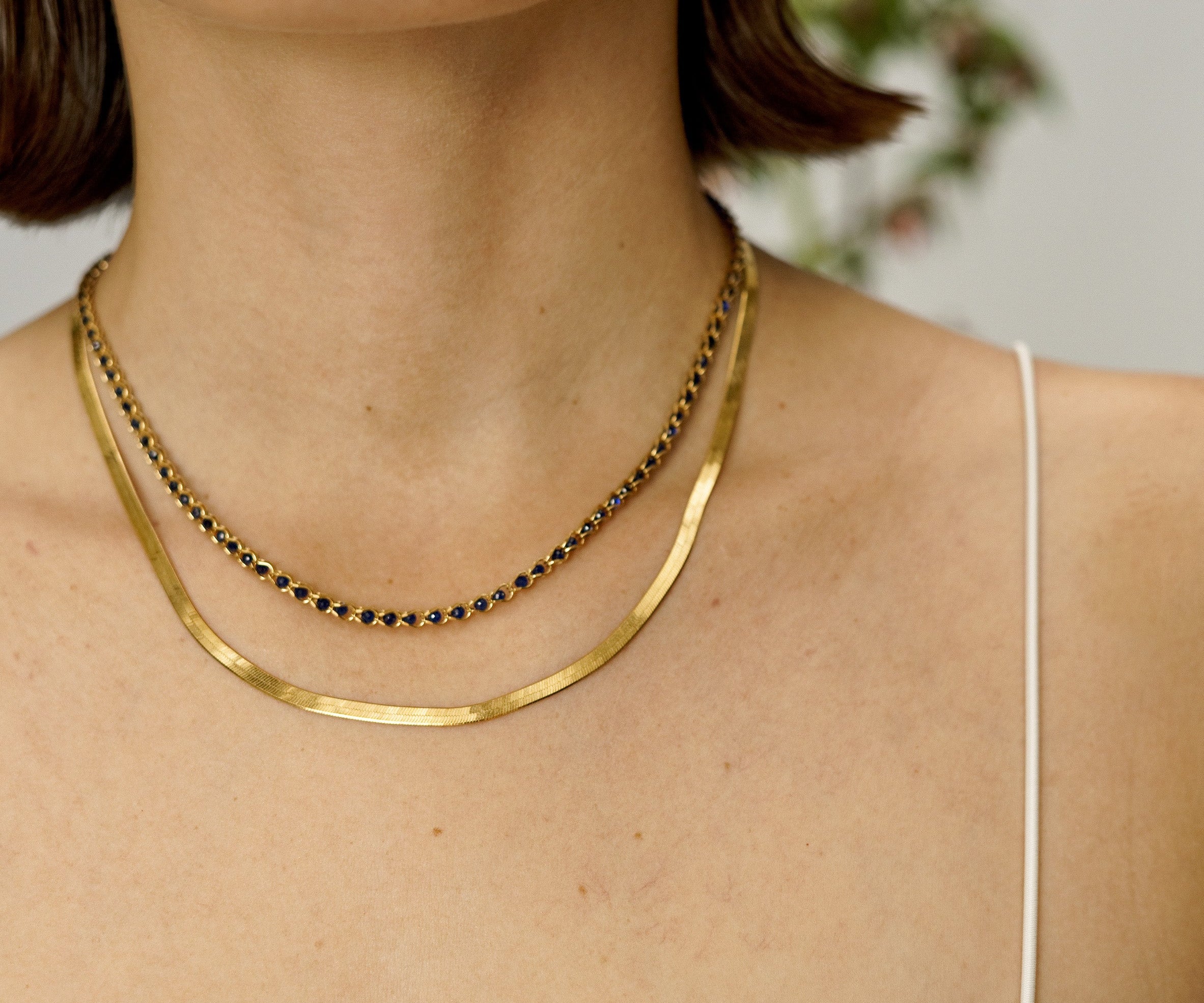 NIKA THIN – Kette mit blauen Steinen